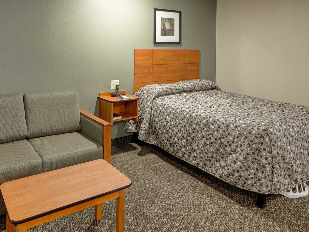 Woodspring Suites Council Bluffs Bagian luar foto