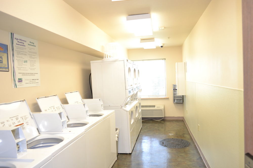 Woodspring Suites Council Bluffs Bagian luar foto